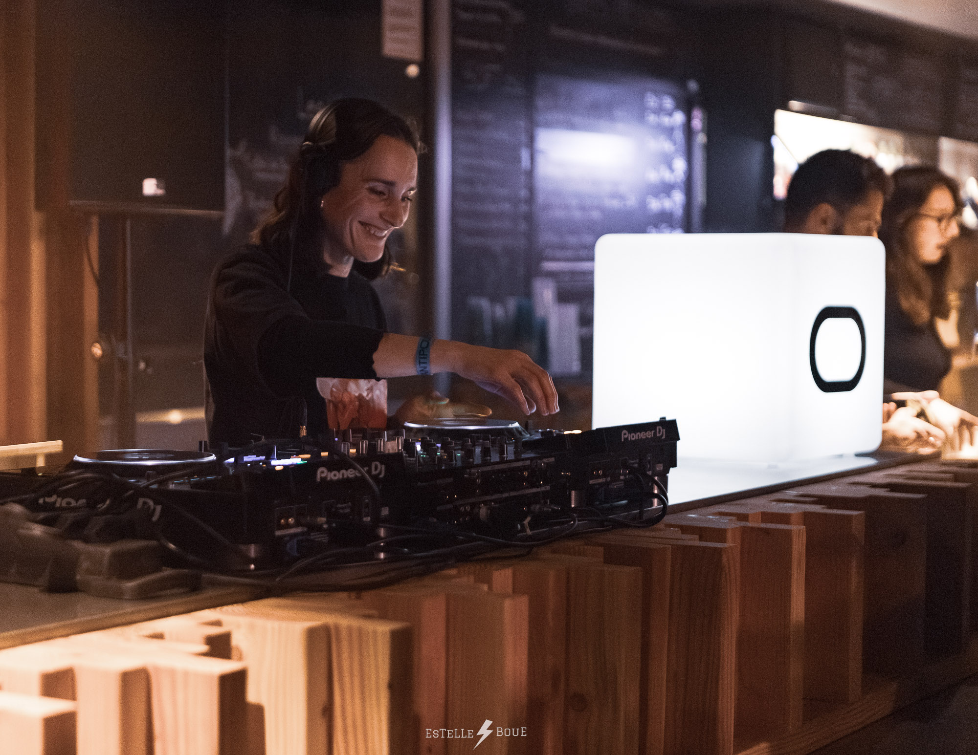 DJ set Yelle Neo Metal